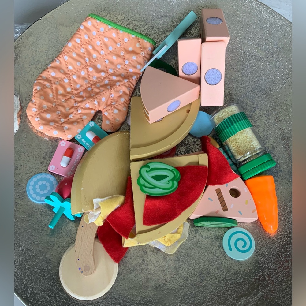 MELISSA & DOUG Wooden Assorted Play Food Kids Pizza Cake Toys